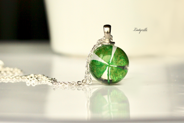 Kette vierblättriges Kleeblatt als Glücksbringer / Glücksbringer Schmuck / Geschenk Glück / Geschenk für sie / Kette Blüten /